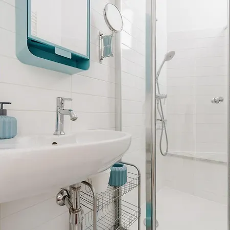 Artistic Nest Near Port Praga By Vaya Apartamento