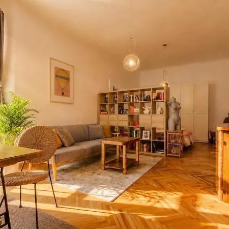 Apartment Unique Artnest Near Port Praga By Vaya